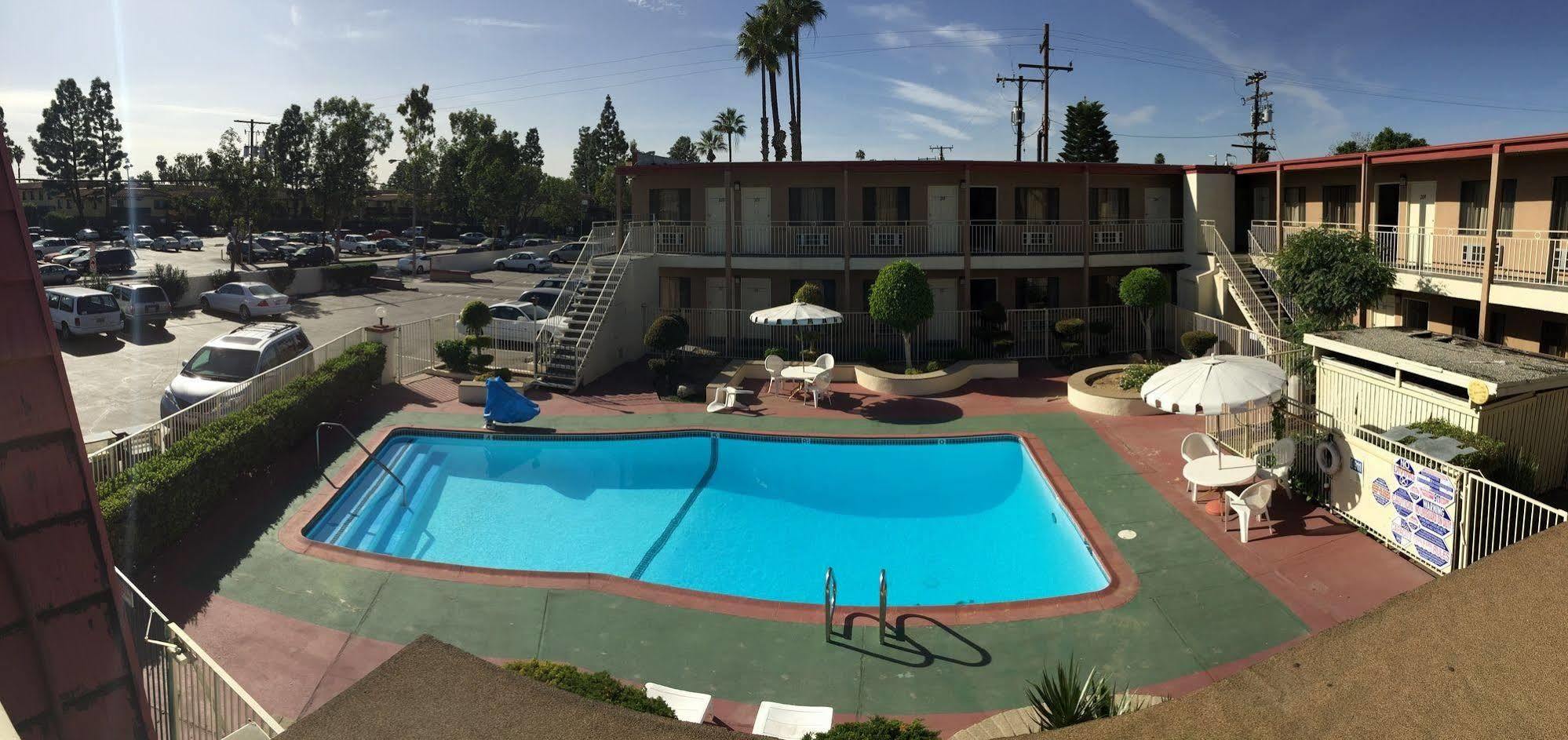 Willow Tree Lodge Fullerton Bagian luar foto